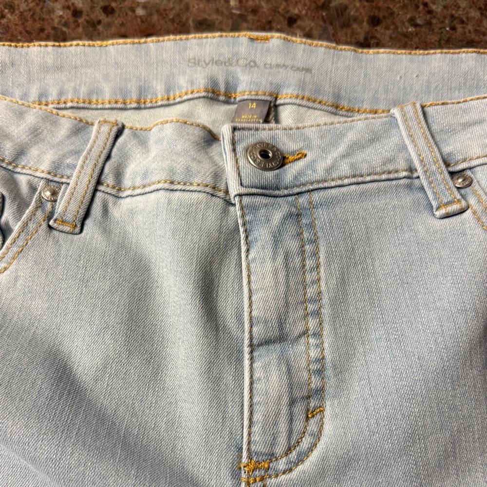 Style & Co. Women's Light Blue Capris